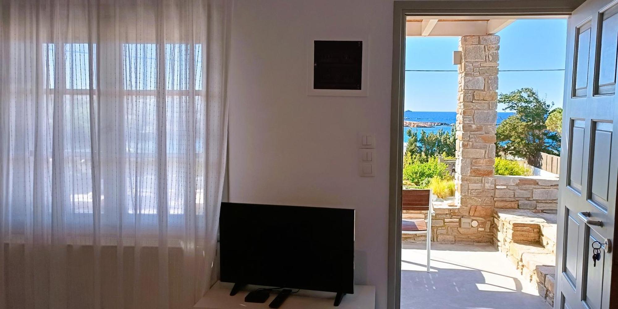 Nesaea Seafront House Parasporos Exterior foto